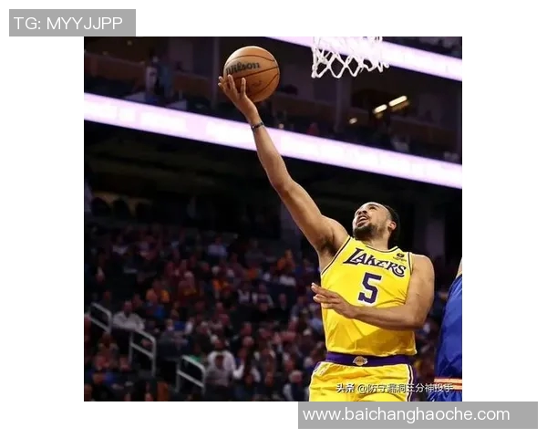 小卡季前赛首次下半场亮相表现平平拿到15分2板2助1帽展现潜力