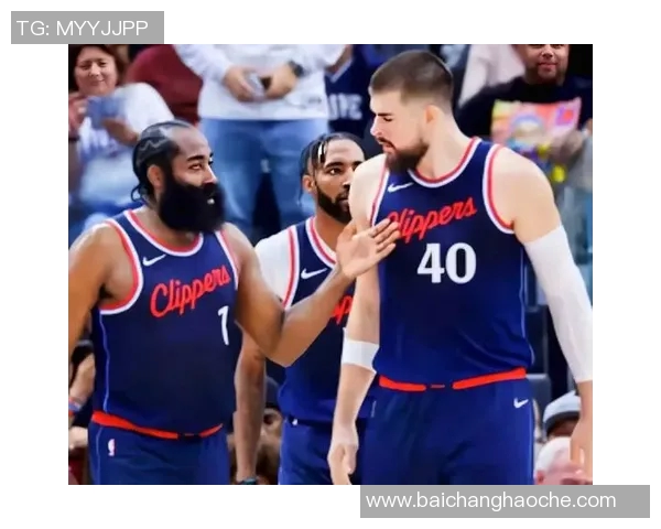 小琼斯与哈登小卡祖巴茨联手展现惊人净效率值得首发机会 小琼斯与哈登小卡祖巴茨联手展现惊人净效率值得首发机会