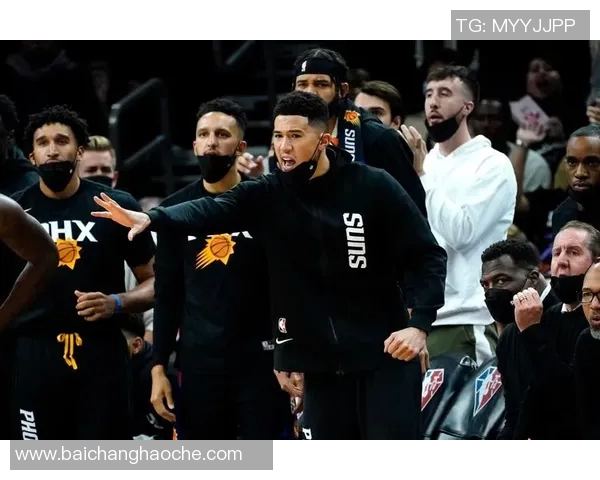 布克表现平平仅得18分正负值惨淡球队求胜欲望显不足 布克表现平平仅得18分正负值惨淡球队求胜欲望显不足