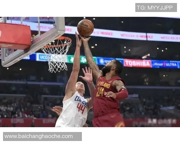 曼恩表现出色12投5中斩获15分外加1篮板6助攻2抢断助力球队胜利 曼恩表现出色12投5中斩获15分外加1篮板6助攻2抢断助力球队胜利