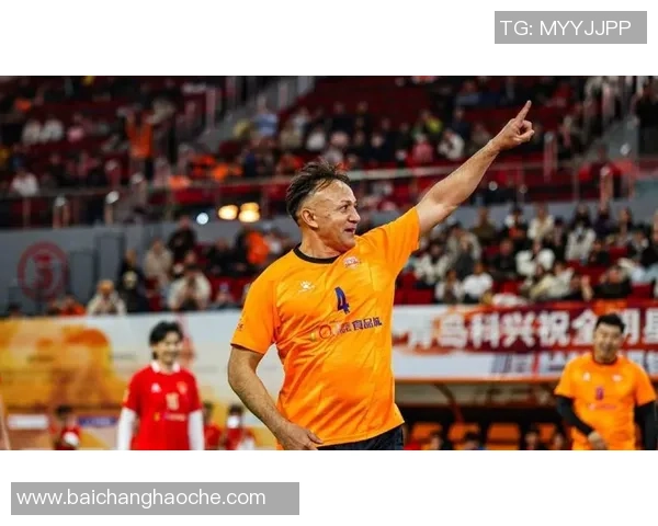 泰山功勋外援巴力斯塔重温旧梦在表演赛中闪耀破门展现默契