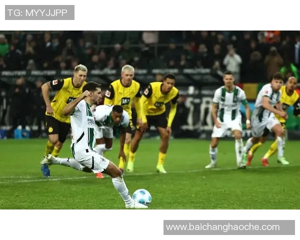 拜尔因轻微肌肉问题缺席多特训练出战黄潜前景不明